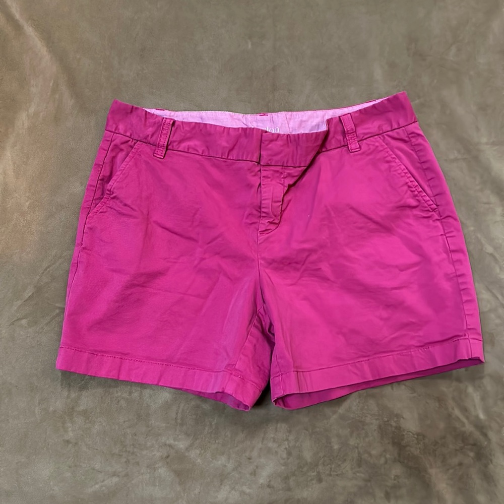 Caslon Shorts
